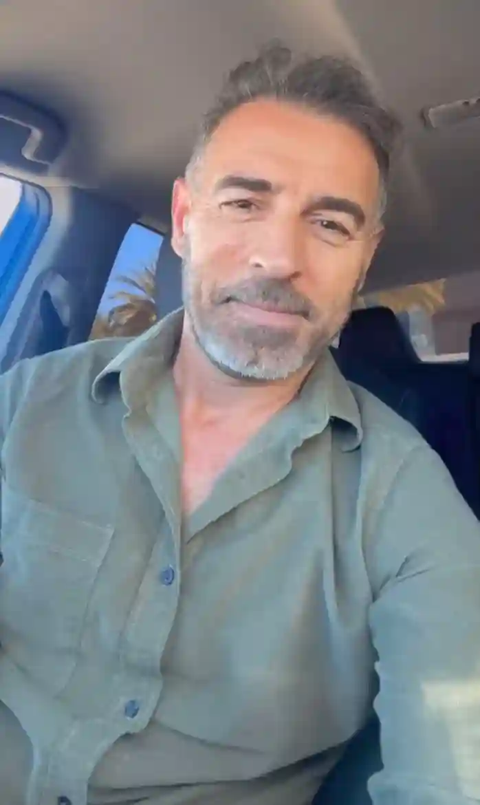 Carlos Mendez Profile